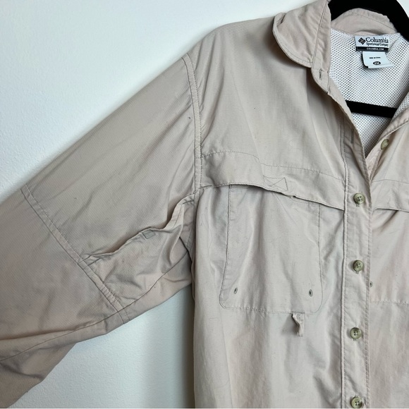 Columbia Button Down Fishing Shirt UPT 30+ Light Pink Sz Petite Medium Hiking - Picture 4 of 9